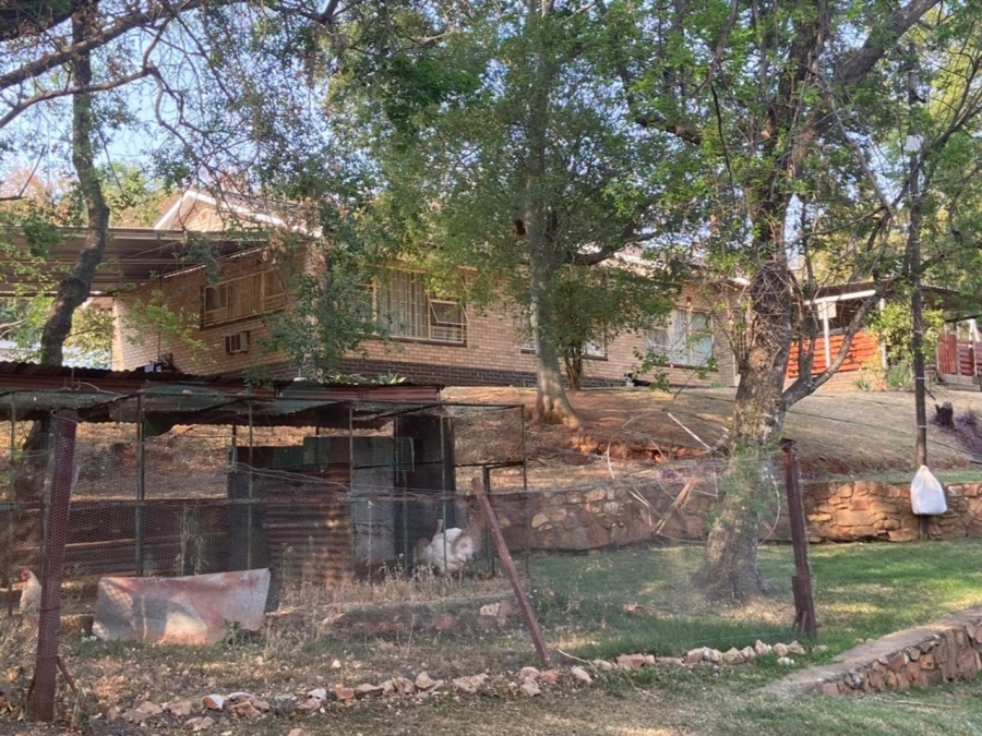 4 Bedroom Property for Sale in Olifantsnek North West